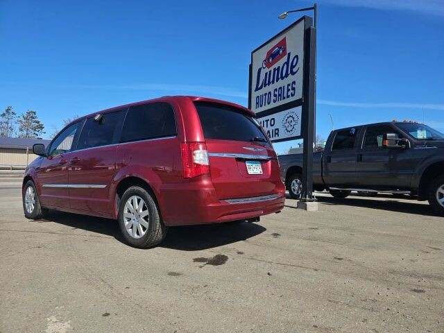 2015 Chrysler Town & Country in Wadena, MN 56482 - 2449072 43
