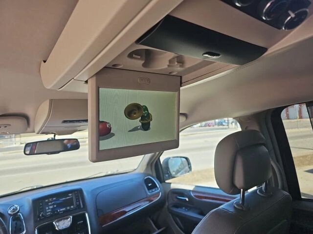 2015 Chrysler Town & Country in Wadena, MN 56482 - 2449072 20