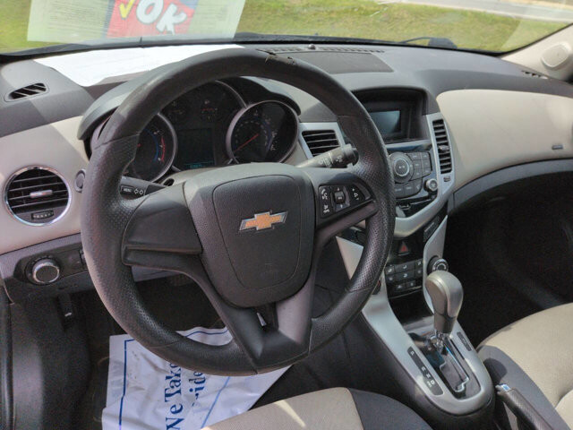 2016 Chevrolet Cruze in North Little Rock, AR 72117-1620 - 2450542 6