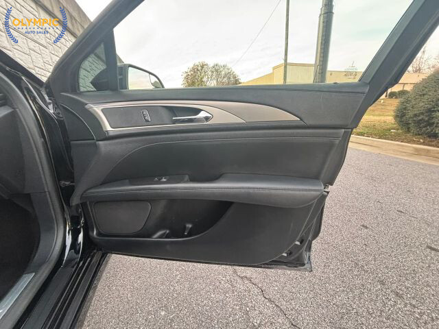 2017 Lincoln MKZ in Decatur, GA 30032 - 2451104 37