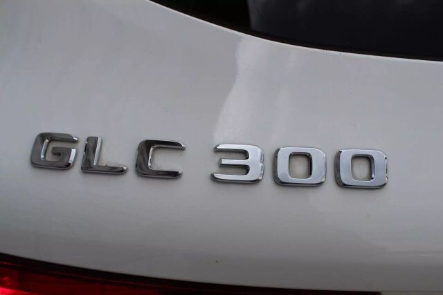 2017 Mercedes-Benz GLC 300 in Decatur, GA 30032 - 2451121 92