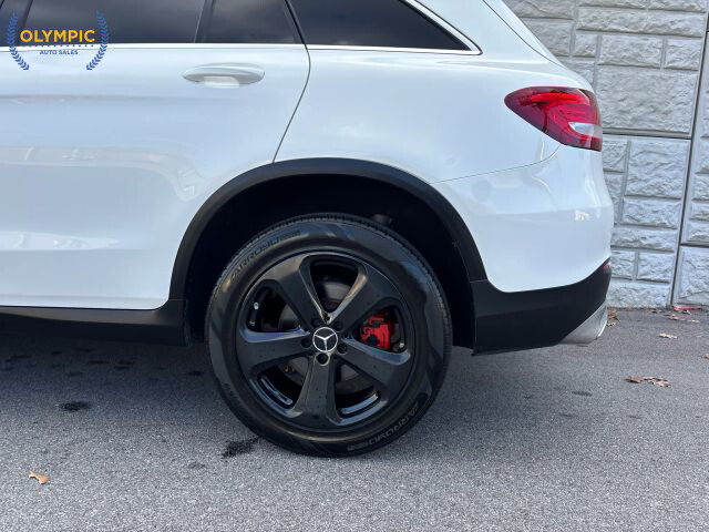 2017 Mercedes-Benz GLC 300 in Decatur, GA 30032 - 2451121 10