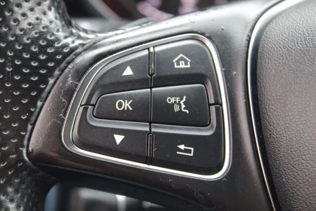 2017 Mercedes-Benz GLC 300 in Decatur, GA 30032 - 2451121 63