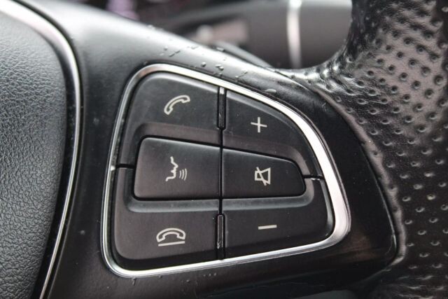 2017 Mercedes-Benz GLC 300 in Decatur, GA 30032 - 2451121 64