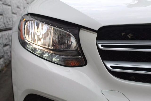 2017 Mercedes-Benz GLC 300 in Decatur, GA 30032 - 2451121 89