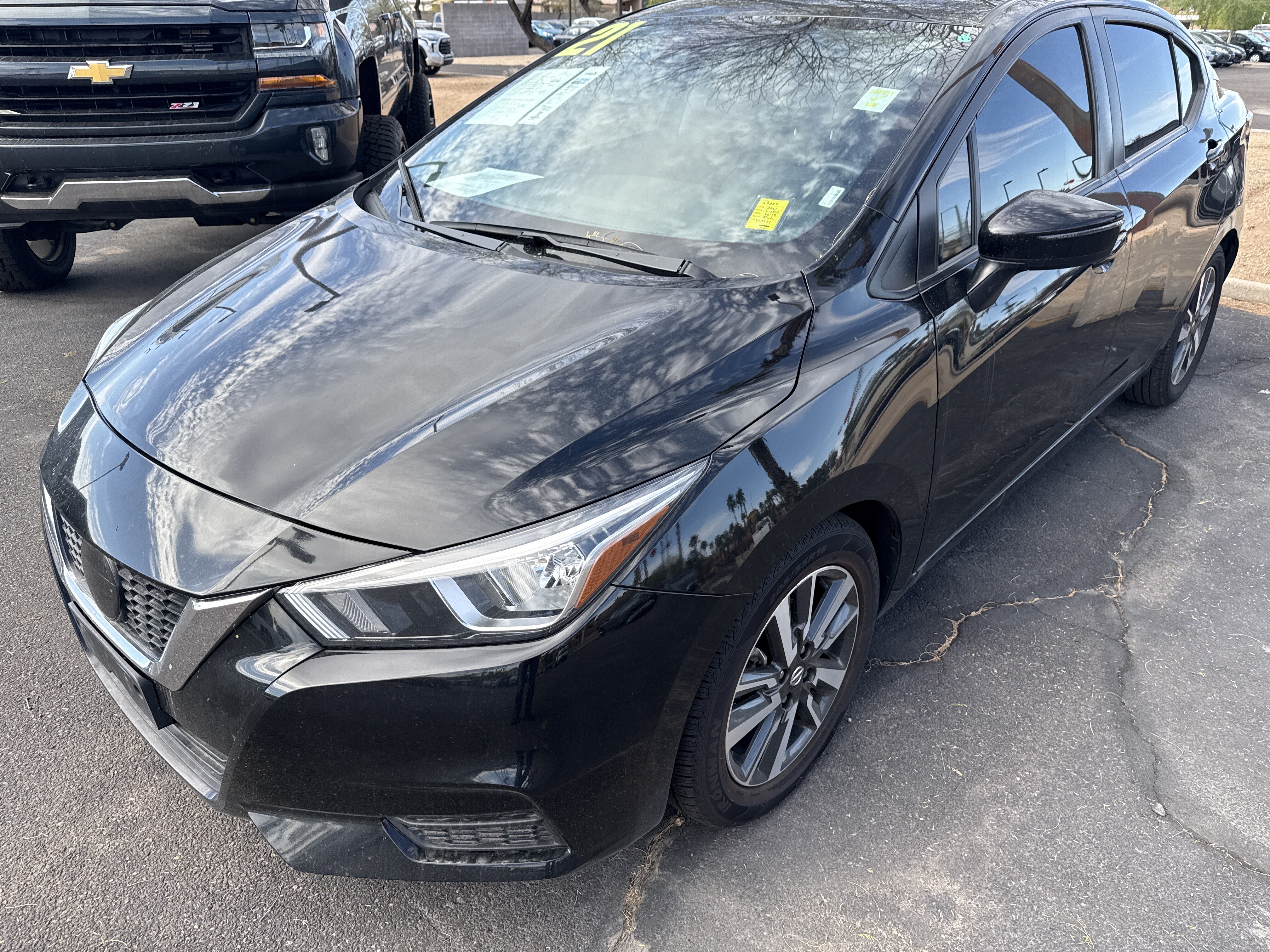 2021 Nissan Versa in Phoenix, AZ 85022 - 2451385