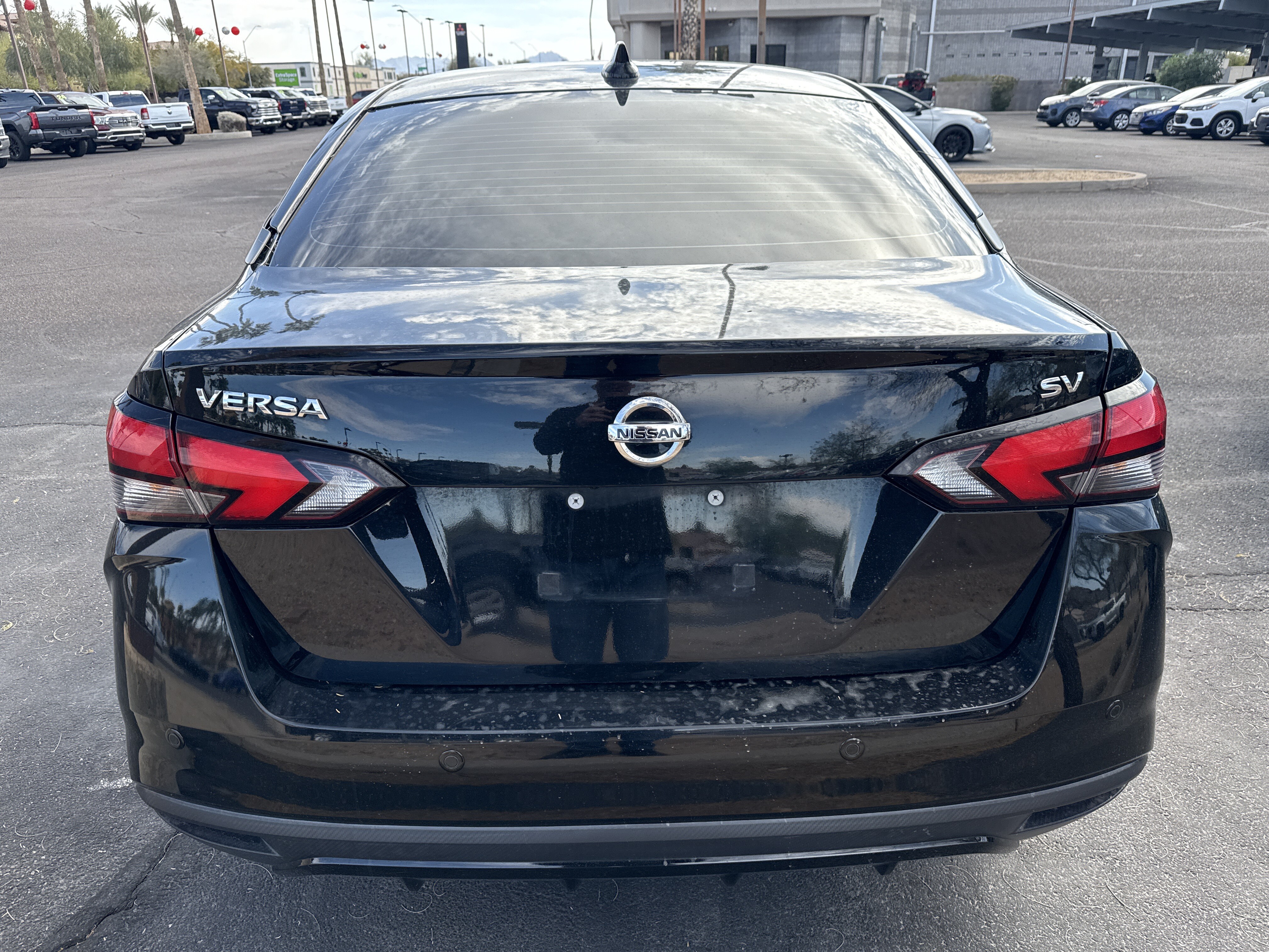 2021 Nissan Versa in Phoenix, AZ 85022 - 2451385 5