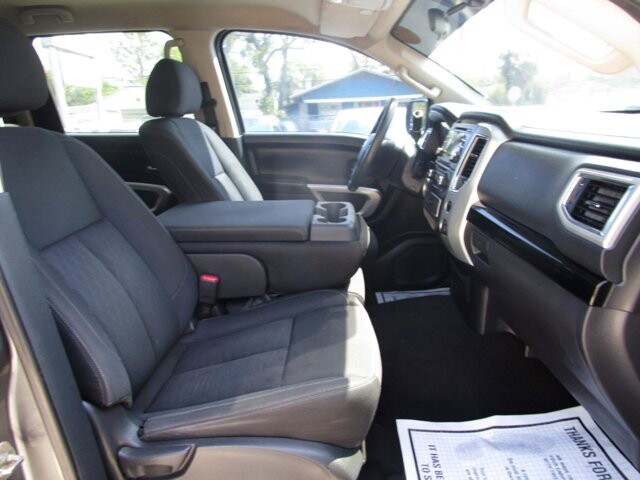 2017 Nissan Titan in Tampa, FL 33604-6914 - 2451388 6