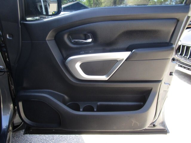 2017 Nissan Titan in Tampa, FL 33604-6914 - 2451388 16