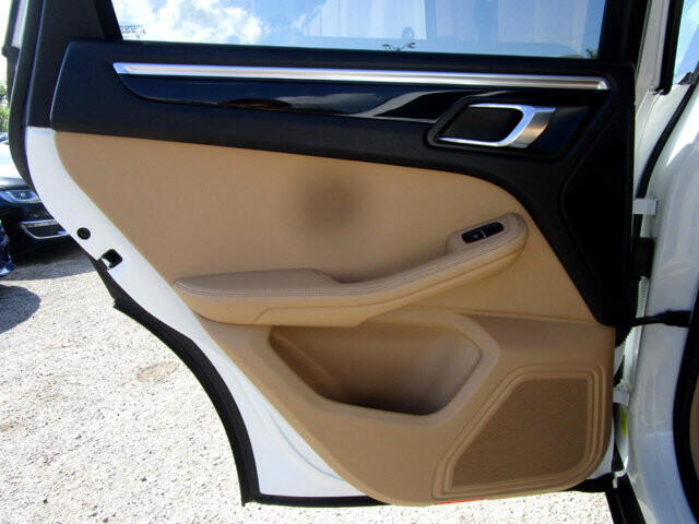 2018 Porsche Macan in Tampa, FL 33604-6914 - 2451390 19