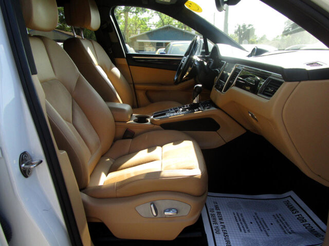 2018 Porsche Macan in Tampa, FL 33604-6914 - 2451390 8