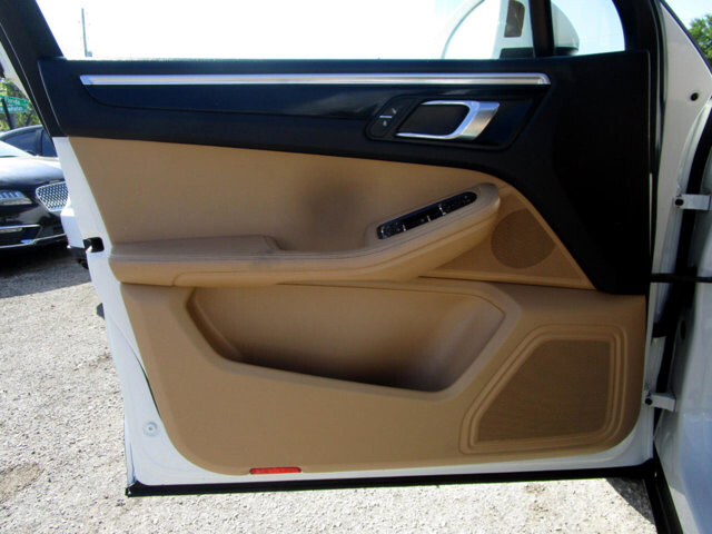 2018 Porsche Macan in Tampa, FL 33604-6914 - 2451390 17