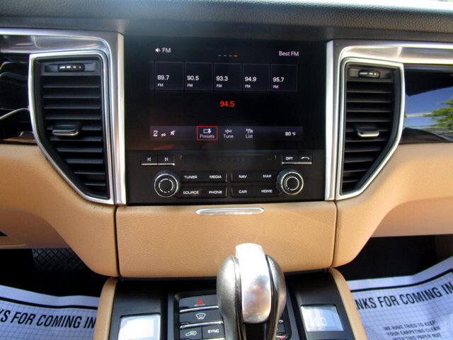 2018 Porsche Macan in Tampa, FL 33604-6914 - 2451390 4