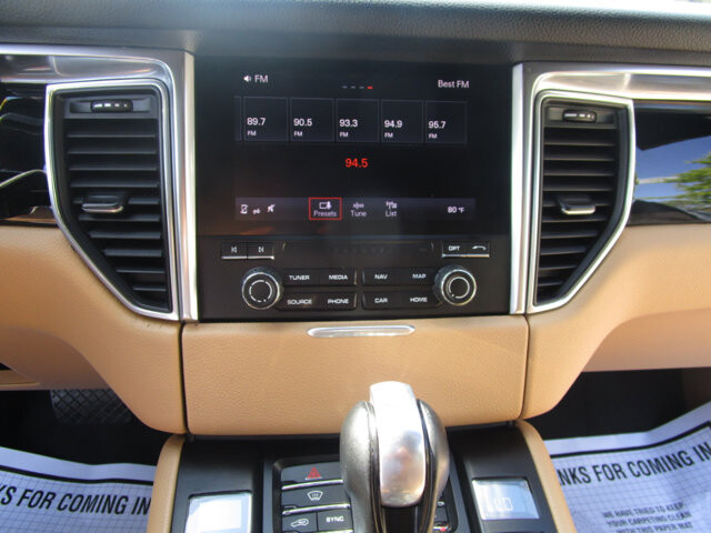 2018 Porsche Macan in Tampa, FL 33604-6914 - 2451390 4