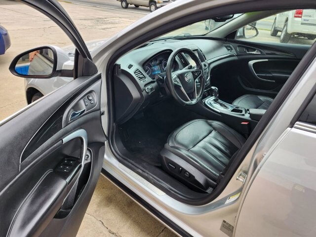 2017 Buick Regal in Cartersville, GA 30120 - 2453080 5