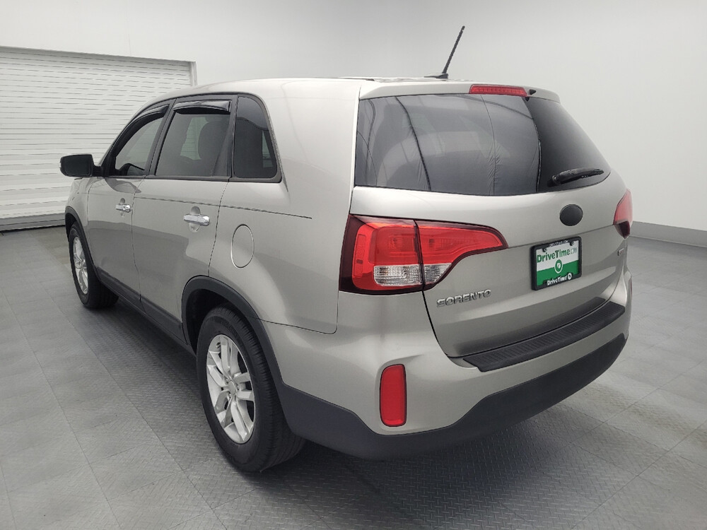2015 Kia Sorento in Hialeah, FL 33014 - 2453318 5