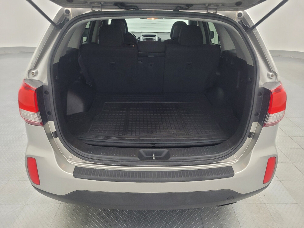 2015 Kia Sorento in Hialeah, FL 33014 - 2453318 29