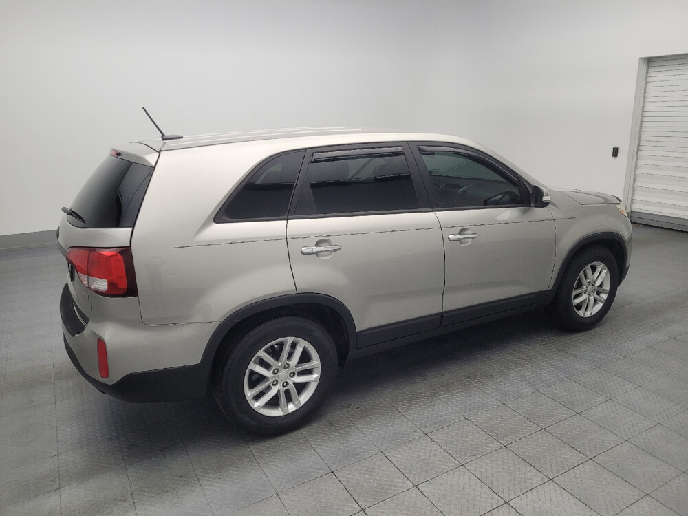2015 Kia Sorento in Hialeah, FL 33014 - 2453318 10
