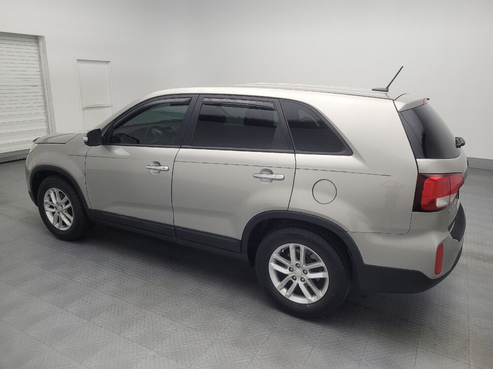 2015 Kia Sorento in Hialeah, FL 33014 - 2453318 3