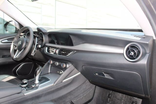 2018 Alfa Romeo Stelvio in Decatur, GA 30032 - 2455191 38