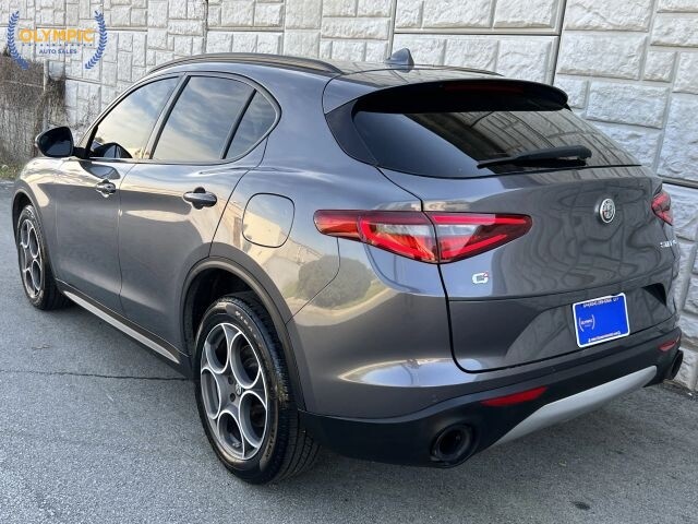 2018 Alfa Romeo Stelvio in Decatur, GA 30032 - 2455191 4