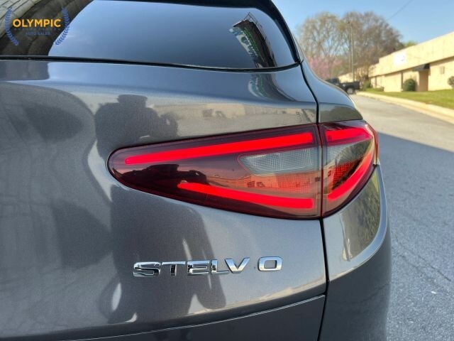 2018 Alfa Romeo Stelvio in Decatur, GA 30032 - 2455191 17