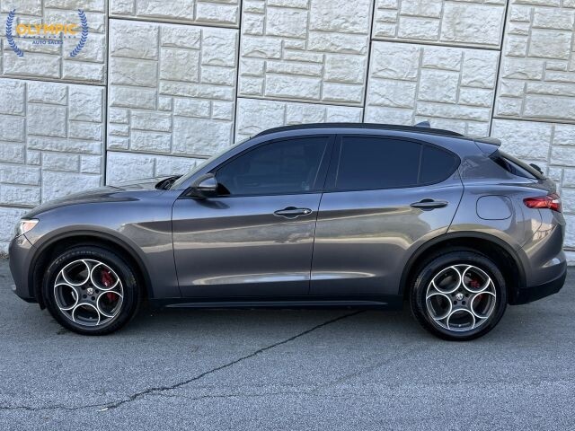 2018 Alfa Romeo Stelvio in Decatur, GA 30032 - 2455191 7