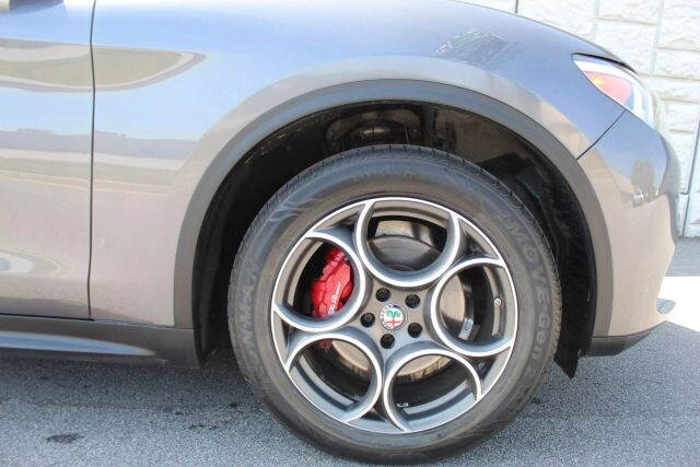 2018 Alfa Romeo Stelvio in Decatur, GA 30032 - 2455191 34