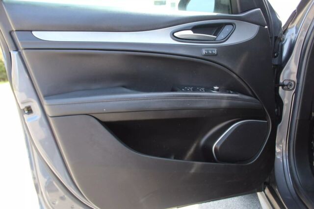 2018 Alfa Romeo Stelvio in Decatur, GA 30032 - 2455191 60