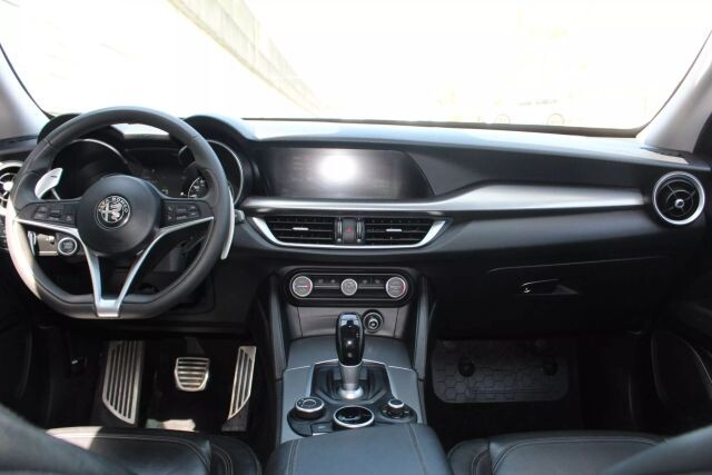 2018 Alfa Romeo Stelvio in Decatur, GA 30032 - 2455191 37