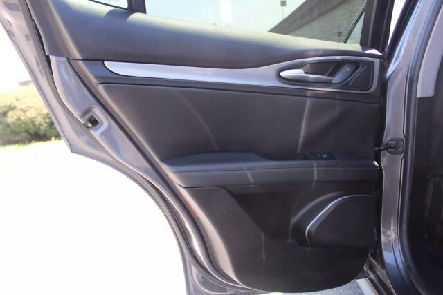 2018 Alfa Romeo Stelvio in Decatur, GA 30032 - 2455191 62
