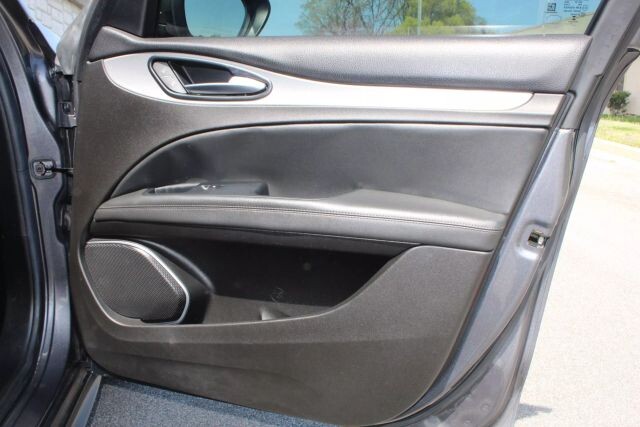 2018 Alfa Romeo Stelvio in Decatur, GA 30032 - 2455191 61