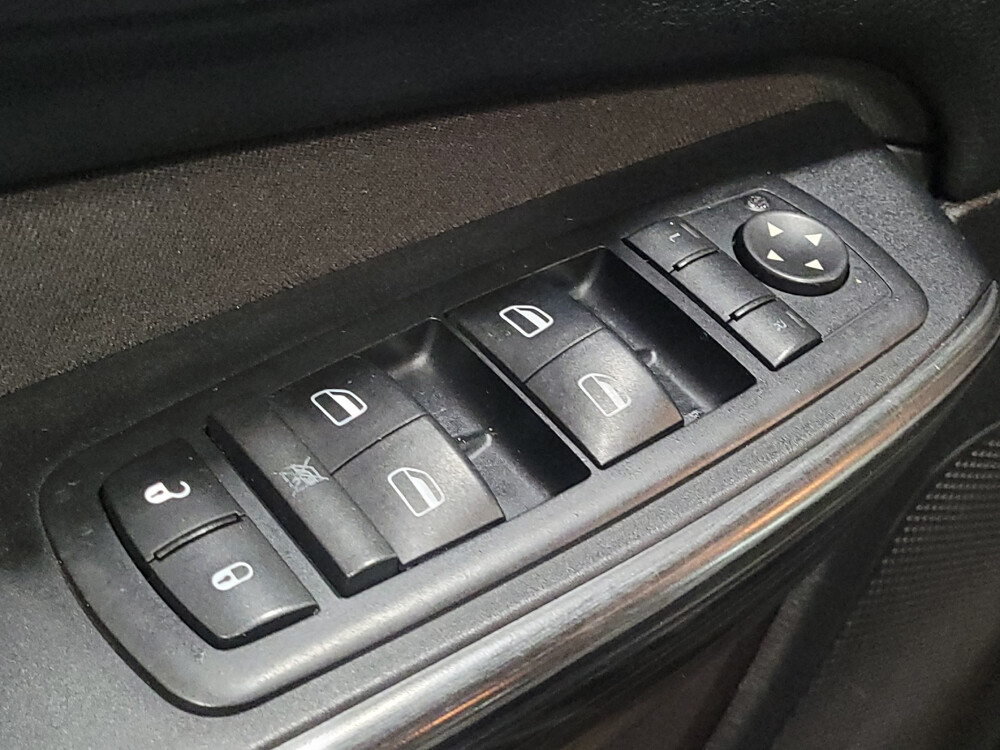 2016 Jeep Cherokee in Plymouth Meeting, PA 19462 - 2455322 27