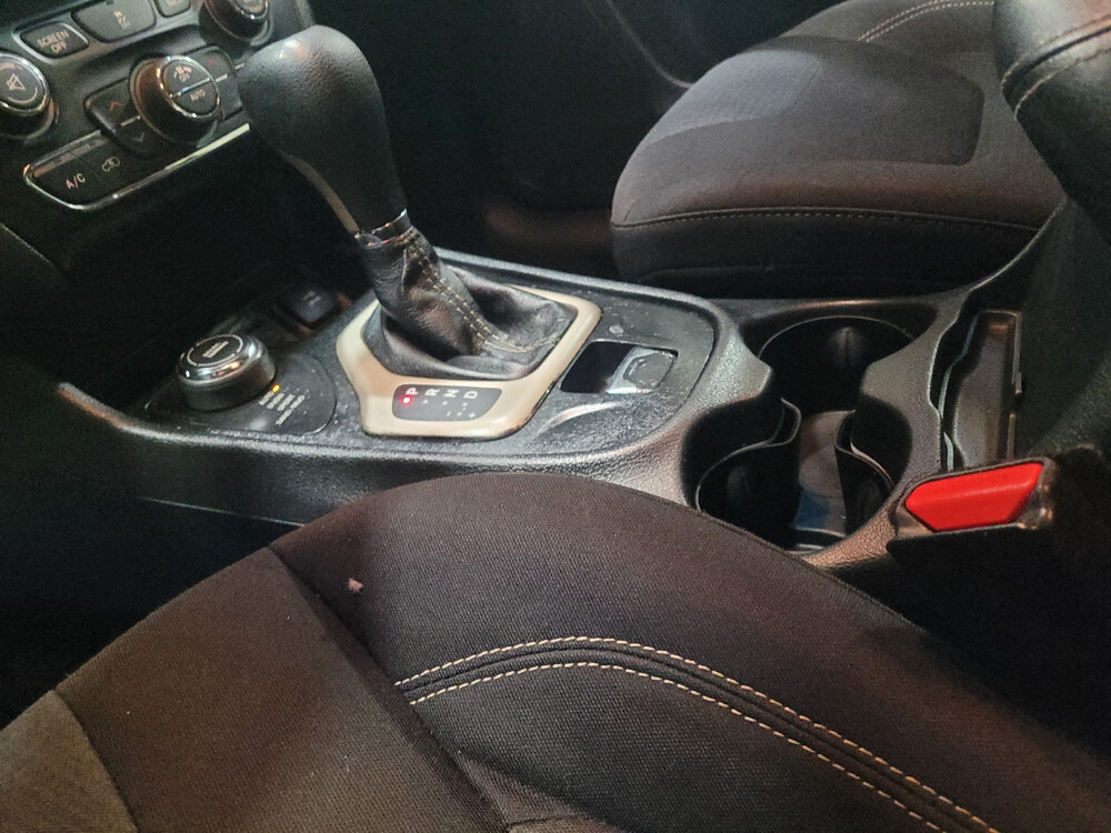 2016 Jeep Cherokee in Plymouth Meeting, PA 19462 - 2455322 26