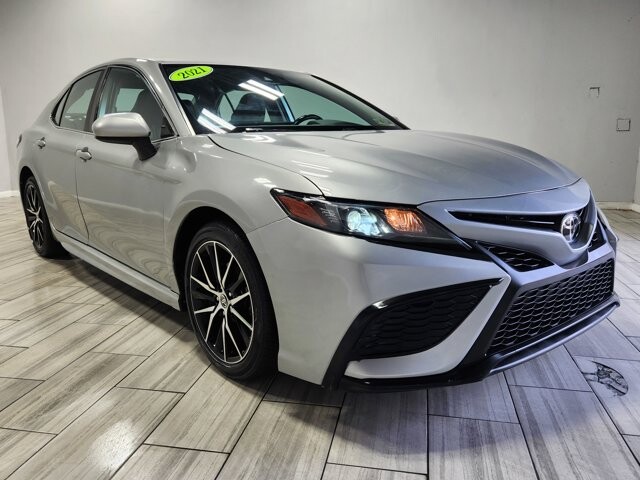 2021 Toyota Camry in Cinnaminson, NJ 08077 - 2455547 7