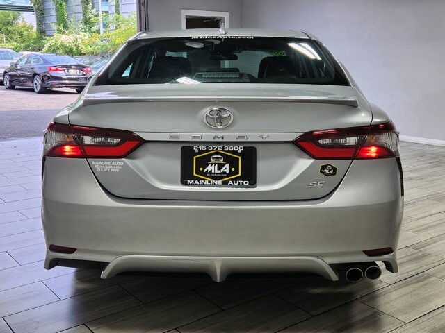 2021 Toyota Camry in Cinnaminson, NJ 08077 - 2455547 4