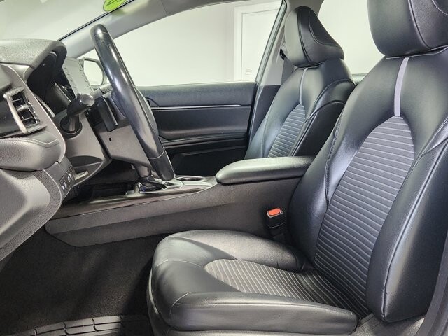 2021 Toyota Camry in Cinnaminson, NJ 08077 - 2455547 11