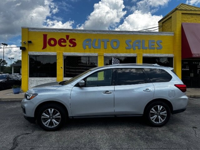 2020 Nissan Pathfinder in Indianapolis, IN 46222-4002 - 2455561