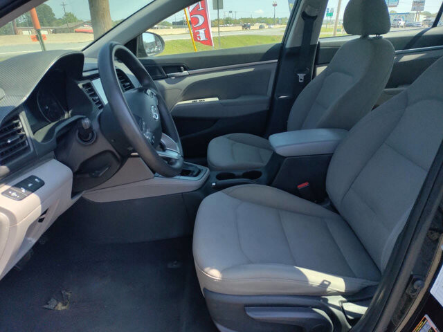 2020 Hyundai Elantra in North Little Rock, AR 72117-1620 - 2455564 6