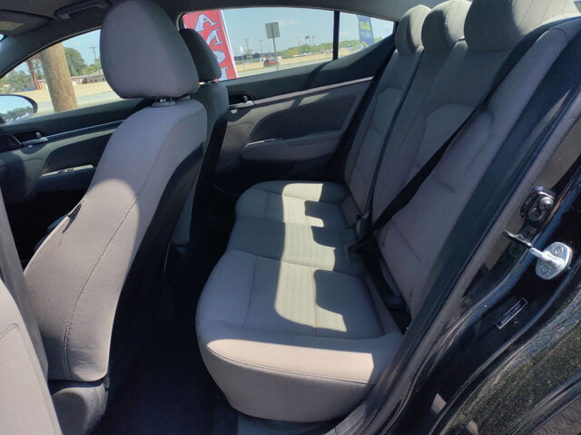 2020 Hyundai Elantra in North Little Rock, AR 72117-1620 - 2455564 5