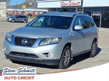 2015 Nissan Pathfinder in Troy, IL 62294-1376