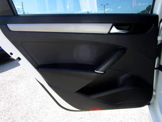 2021 Volkswagen Passat in Tampa, FL 33604-6914 - 2456272 19