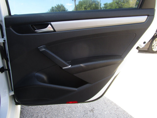 2021 Volkswagen Passat in Tampa, FL 33604-6914 - 2456272 19