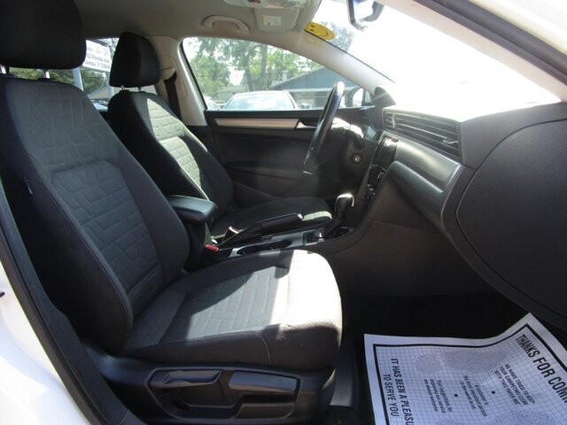 2021 Volkswagen Passat in Tampa, FL 33604-6914 - 2456272 8