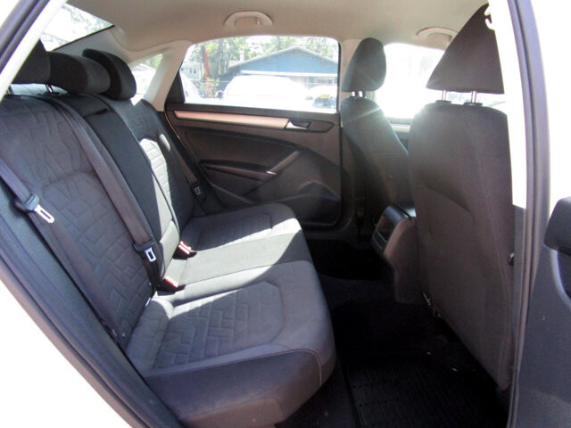 2021 Volkswagen Passat in Tampa, FL 33604-6914 - 2456272 11