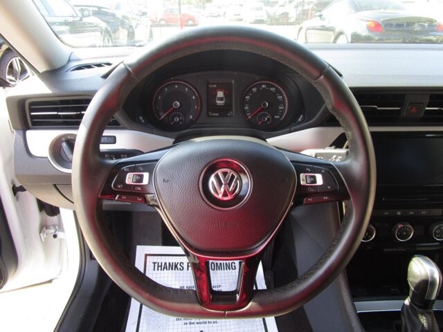 2021 Volkswagen Passat in Tampa, FL 33604-6914 - 2456272 5