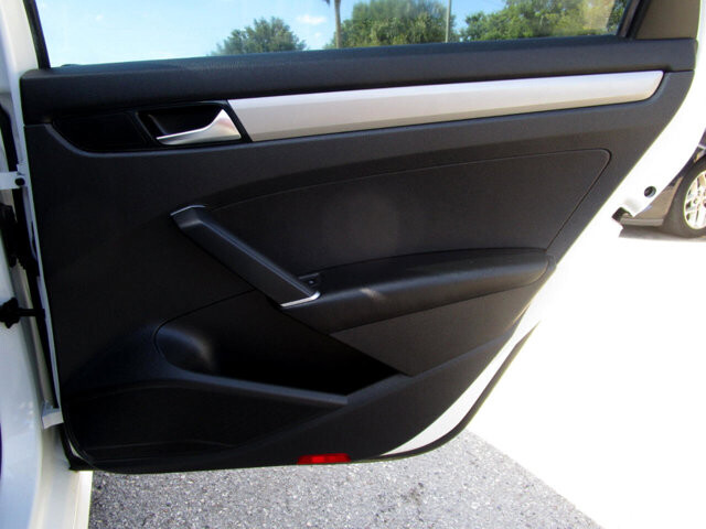 2021 Volkswagen Passat in Tampa, FL 33604-6914 - 2456272 20