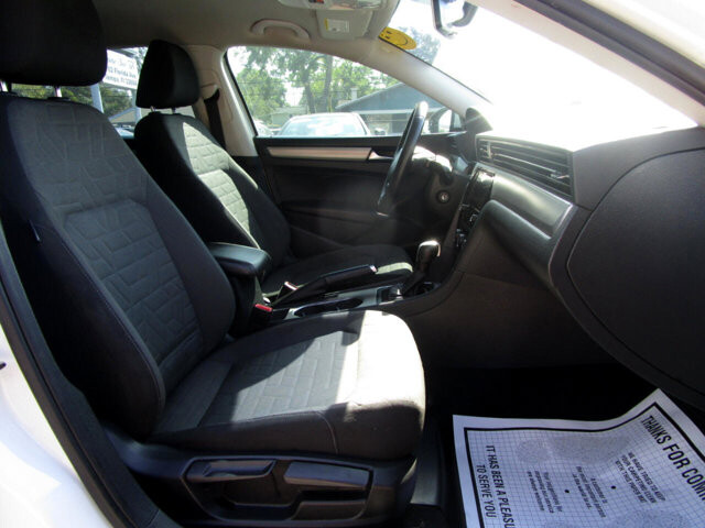 2021 Volkswagen Passat in Tampa, FL 33604-6914 - 2456272 9