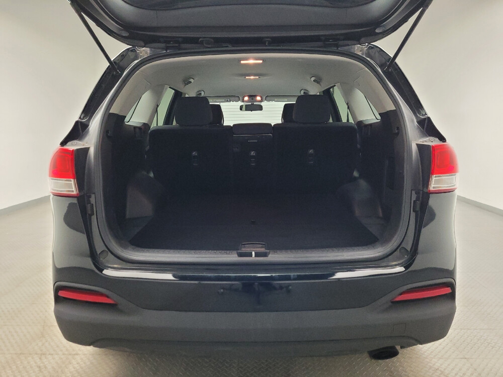 2016 Kia Sorento in Grand Rapids, MI 49508 - 2456814 29