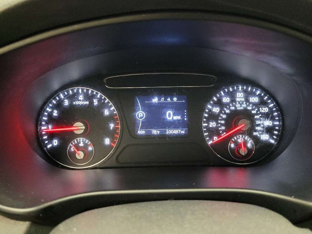 2016 Kia Sorento in Grand Rapids, MI 49508 - 2456814 23